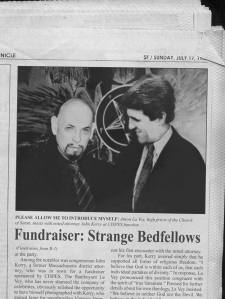 John Kerry με σατανιστή Lavey