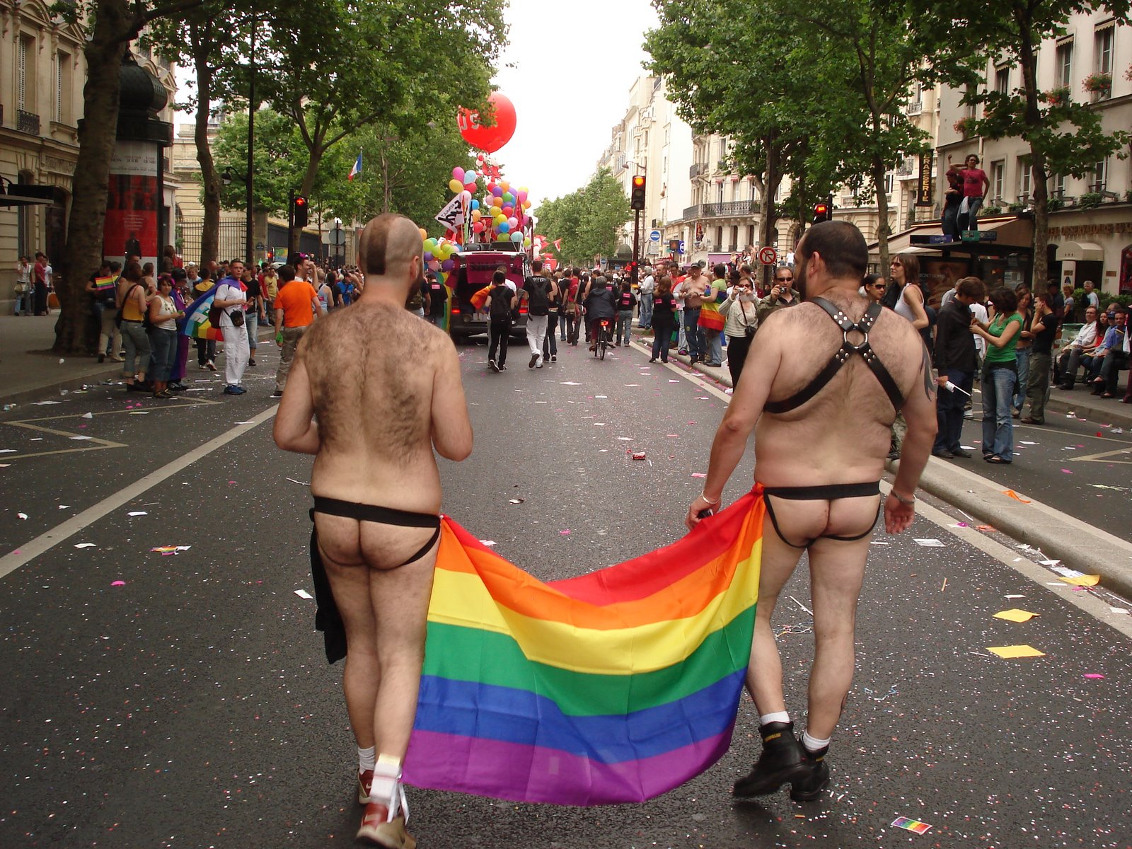 http://olympiada.files.wordpress.com/2014/08/d9905-gay-pride-2011-paris.jpg