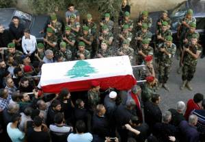 από κηδεία στρατιώτη που σκοτώθηκε στην Τρίπολη