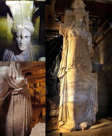 Caryatid-sculptures-found-within-Amphipolis-tomb