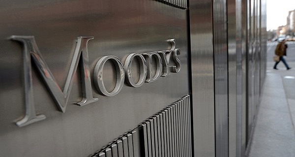 Moody’s: Υποβάθμιση των ελληνικών τραπεζών λόγω Thomas Cook