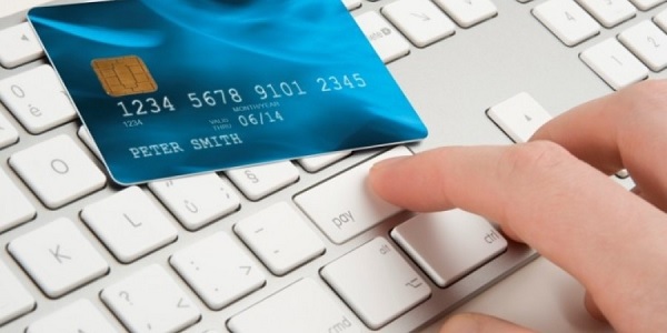 Νέοι πανευρωπαϊκοί κανόνες για τις πληρωμές στο ηλεκτρονικό εμπόριο