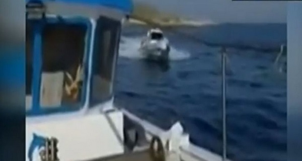 Ίμια: Τουρκικός «τσαμπουκάς» σε Έλληνες ψαράδες (βίντεο)
